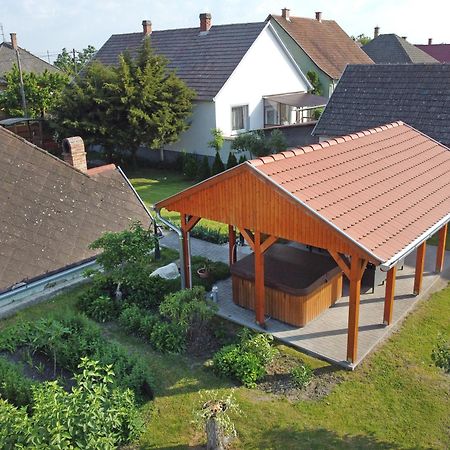 Fuezesi Papa Vendeghaza Hotel Harta Exterior foto